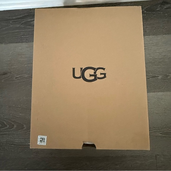 UGG Women's Neusch Platform Sandals - Picture 13 of 13